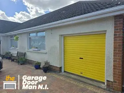 Roller garage door